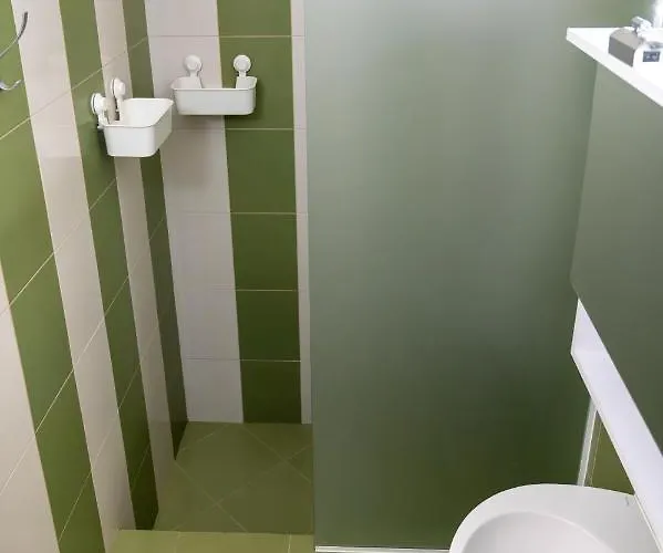 Apartment Colorful Studio With Balcony - Free Parking *