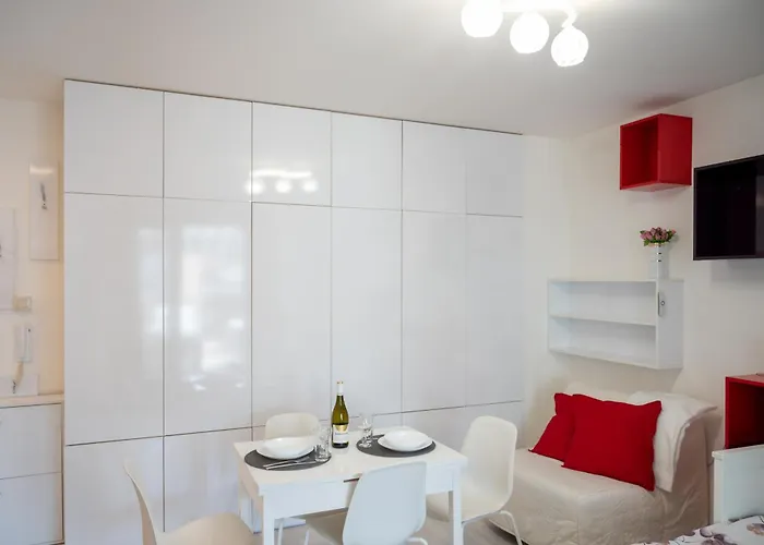 Daire Colorful Studio With Balcony - Free Parking