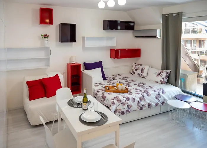 Colorful Studio With Balcony - Free Parking Sofya